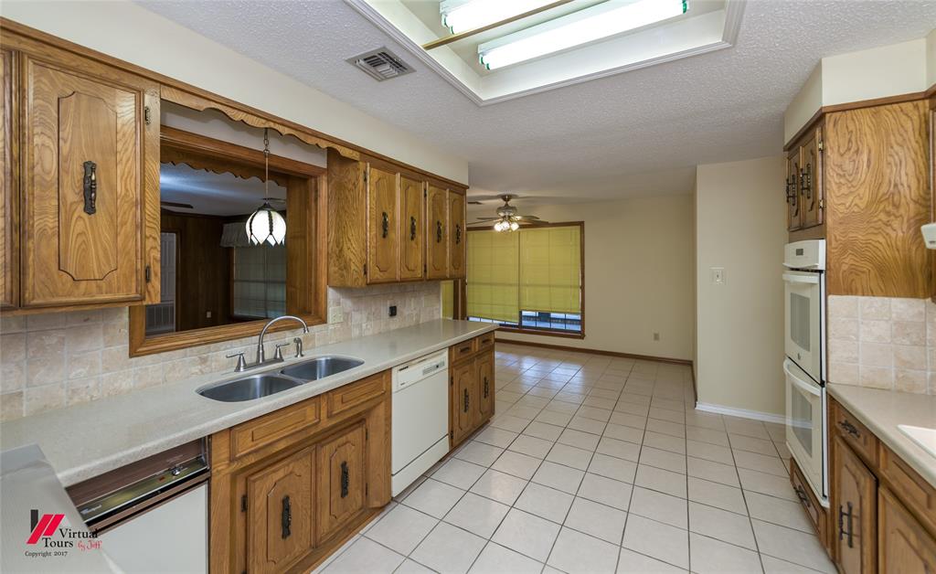 5407 Coach Road Property Photo 11