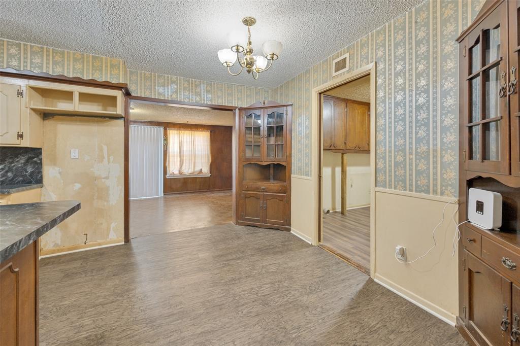 825 Glenda Drive Property Photo 6