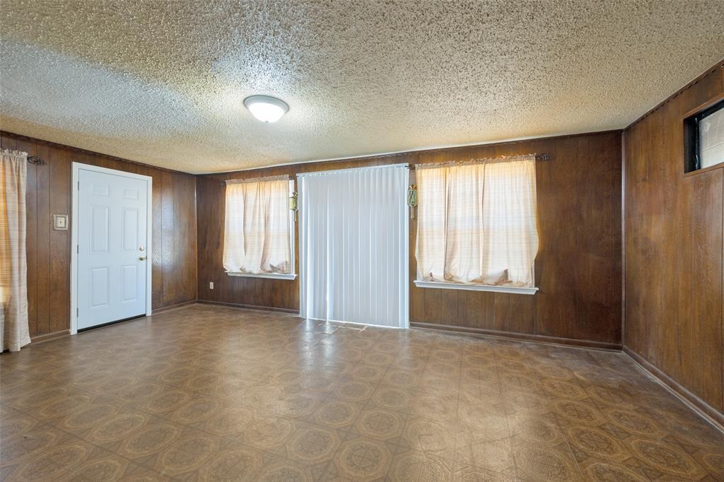 825 Glenda Drive Property Photo 10