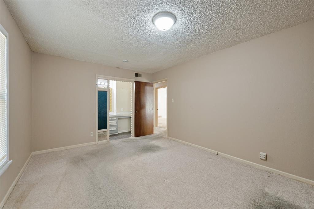 825 Glenda Drive Property Photo 15