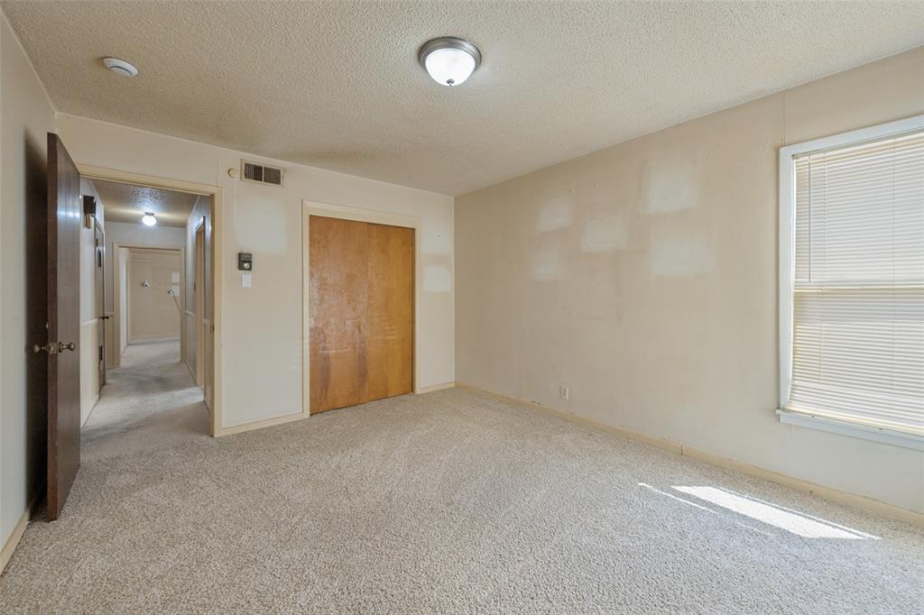 825 Glenda Drive Property Photo 18