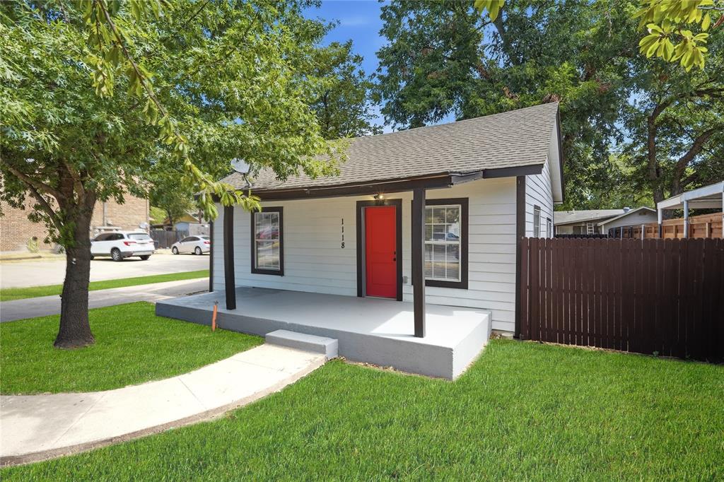 1118 Oxford Street Property Photo 1