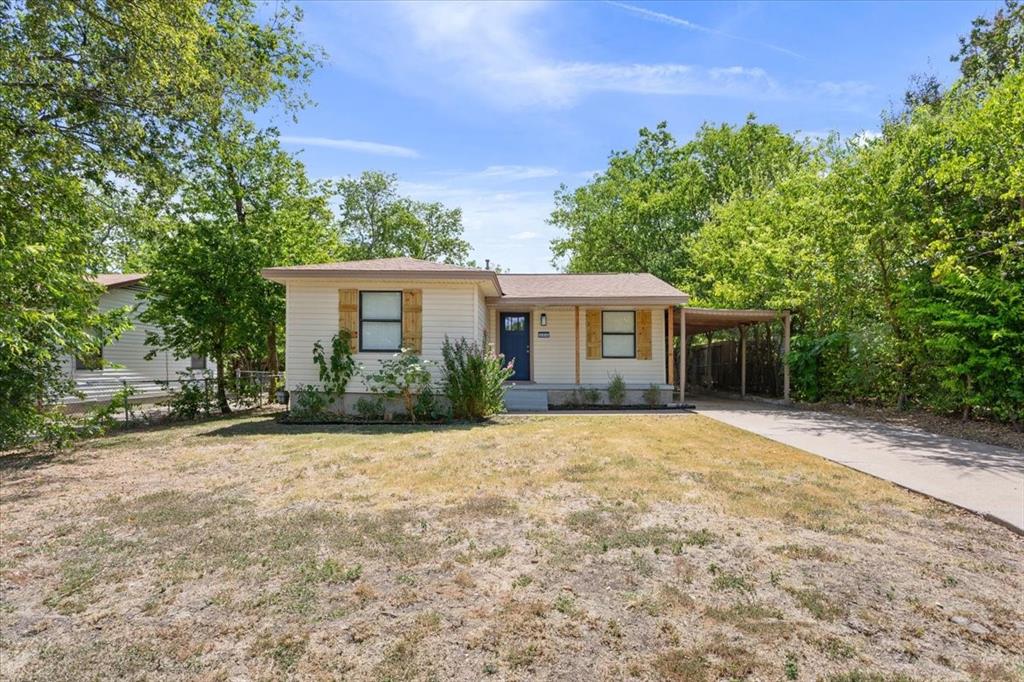 204 E Fowler Avenue Property Photo 5