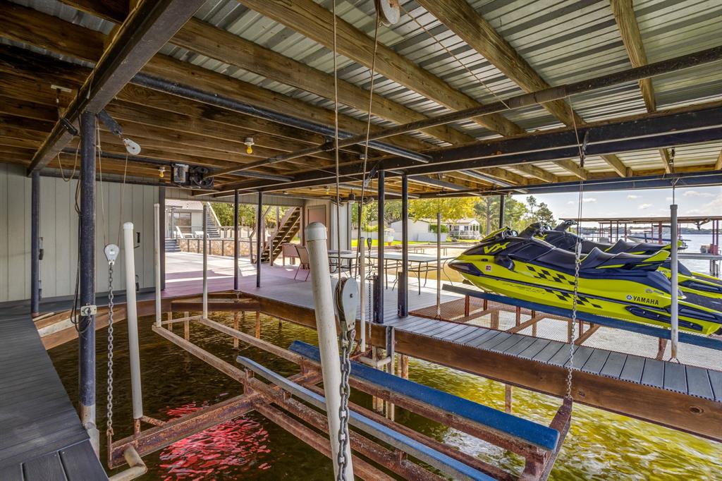 4500 Sherry Court Property Photo 8