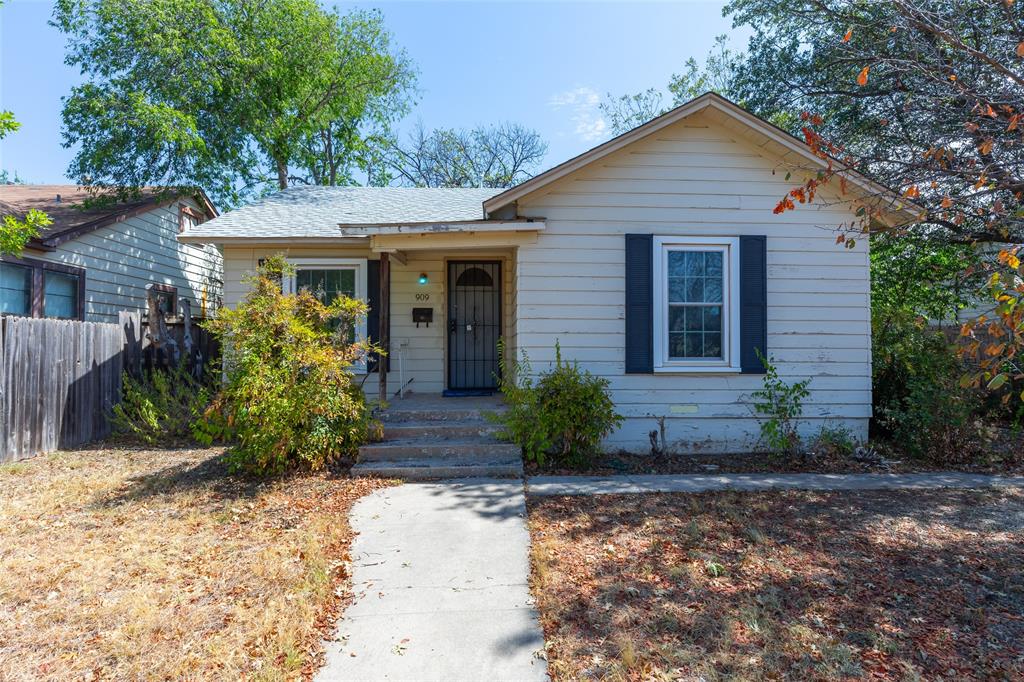 909 Grand Avenue Property Photo 1
