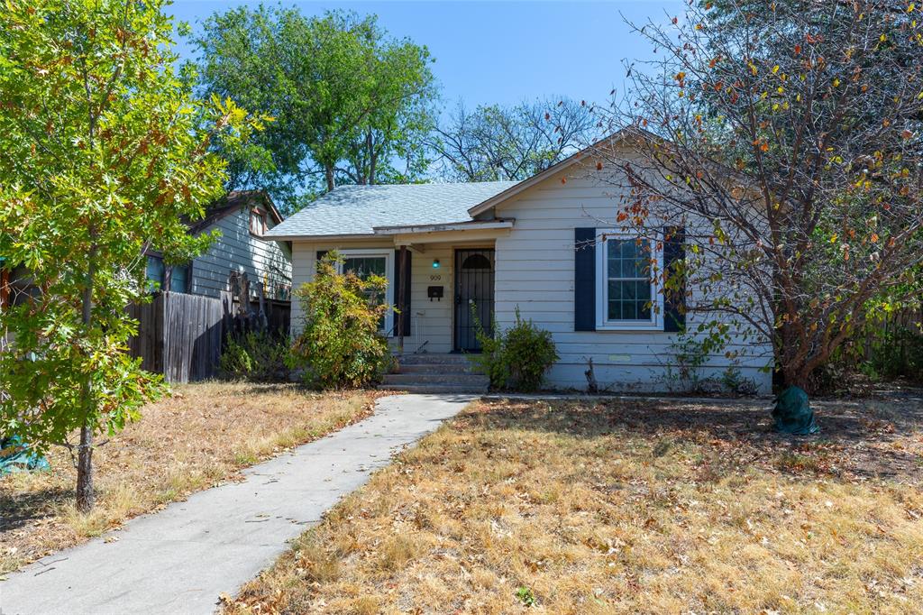 909 Grand Avenue Property Photo 2