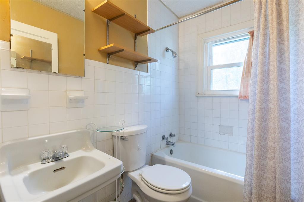 909 Grand Avenue Property Photo 12
