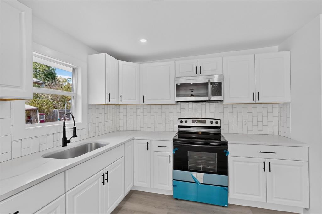 4427 Frank Street Property Photo 16