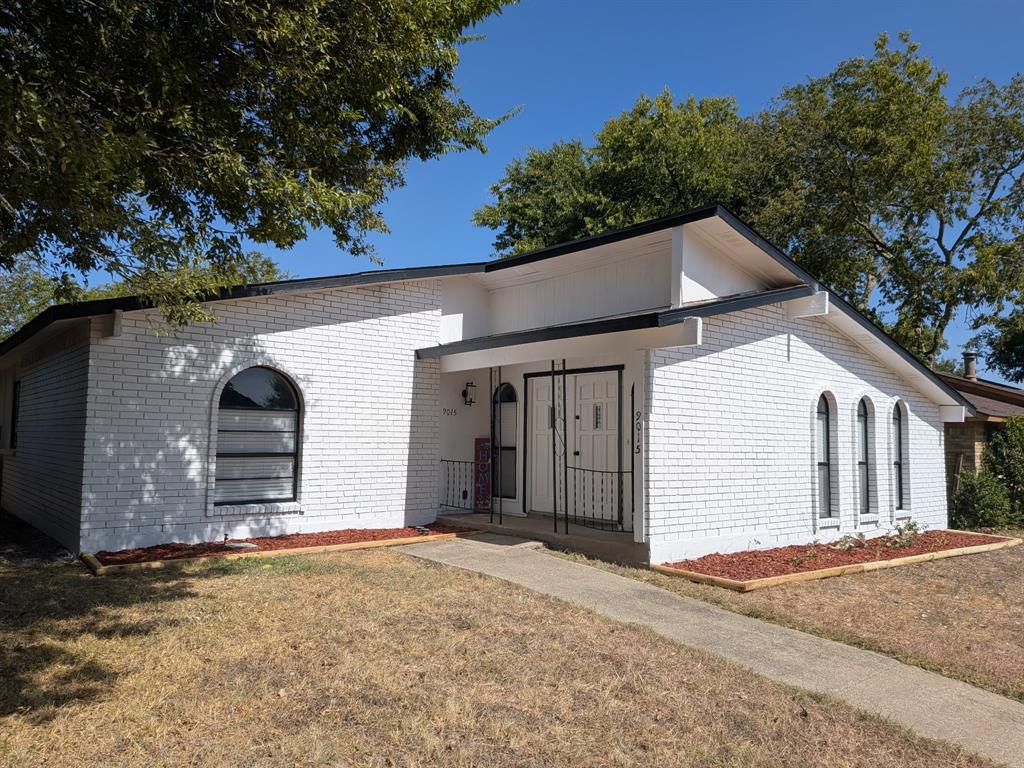 9015 High Plain Lane Property Photo 1