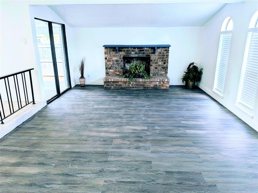 9015 High Plain Lane Property Photo 7