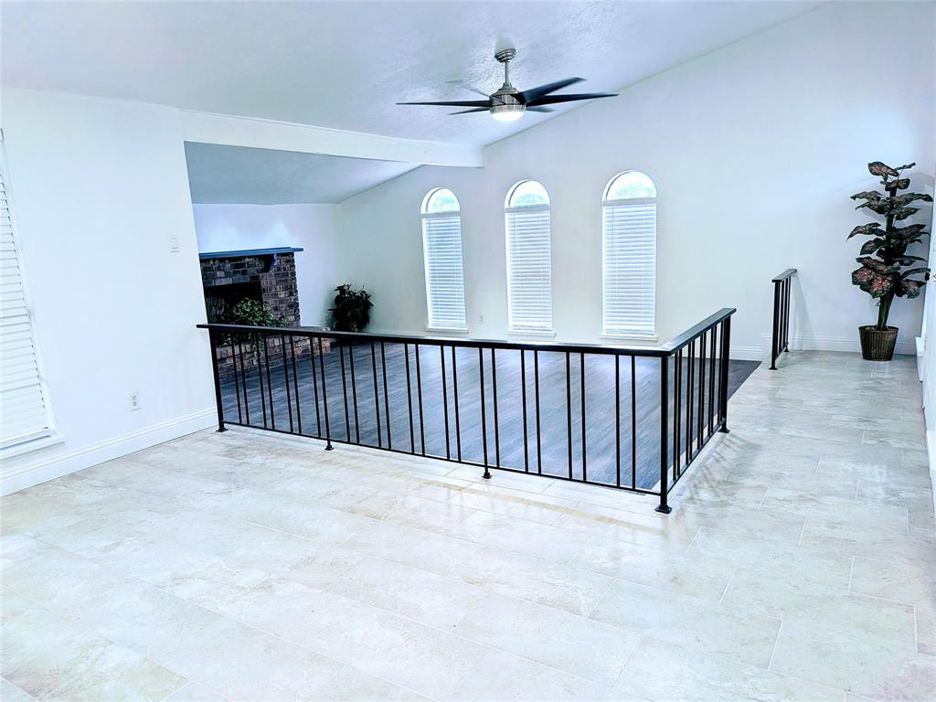 9015 High Plain Lane Property Photo 9