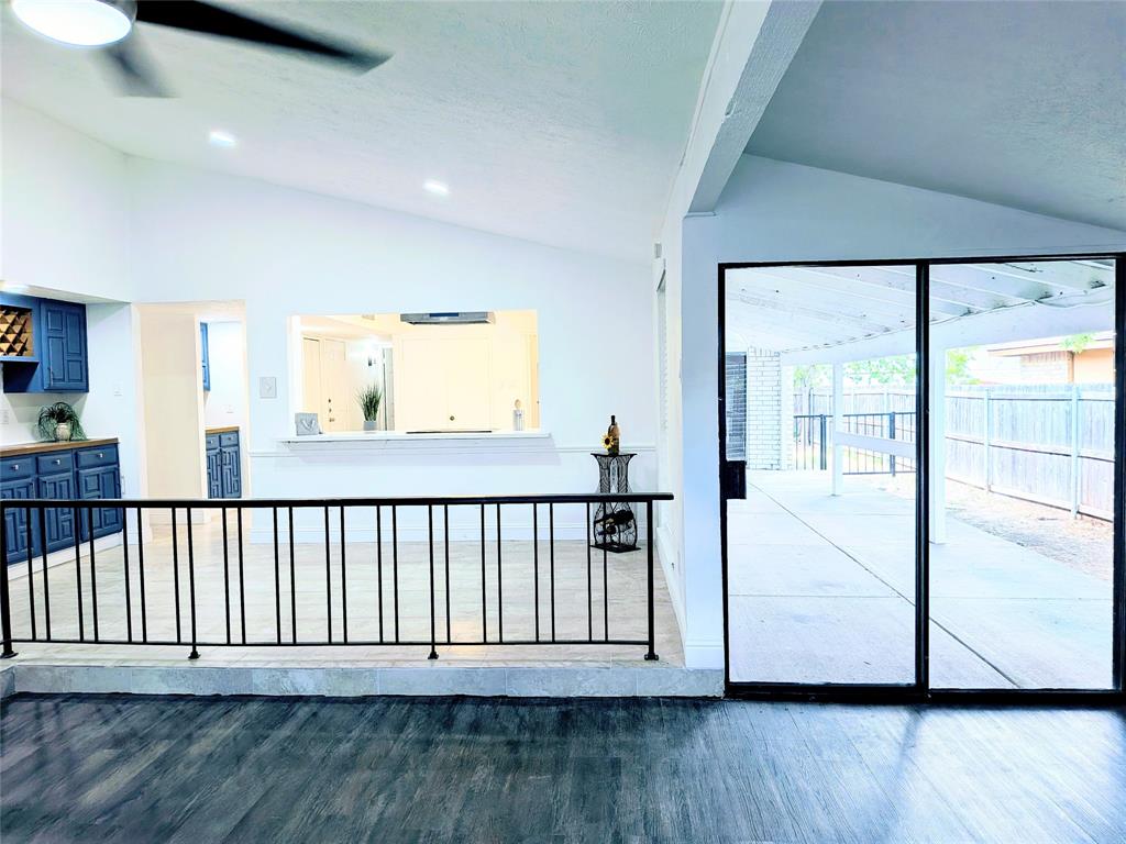 9015 High Plain Lane Property Photo 10