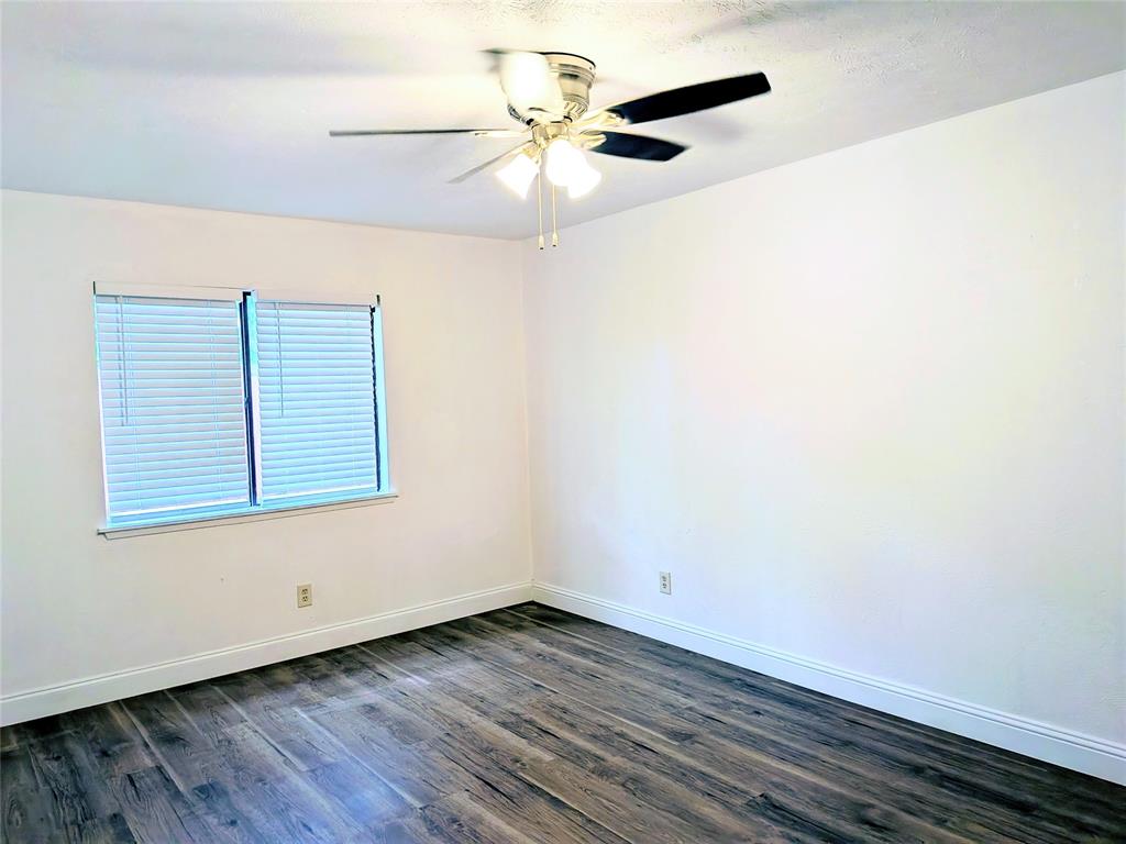 9015 High Plain Lane Property Photo 17