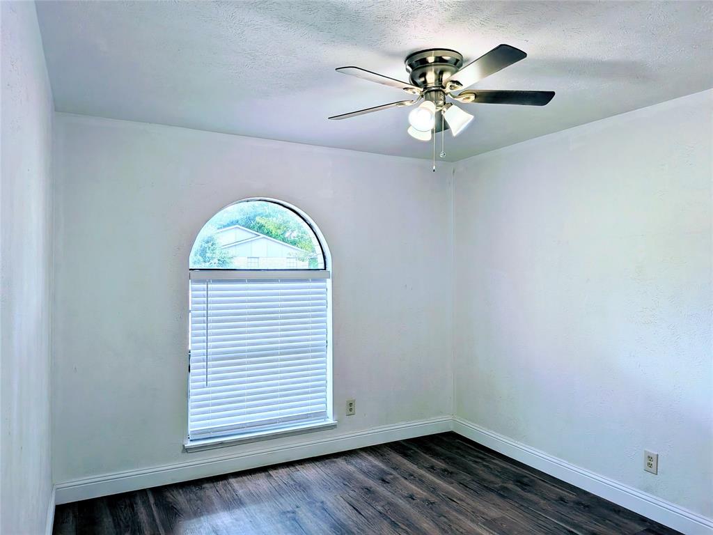 9015 High Plain Lane Property Photo 18