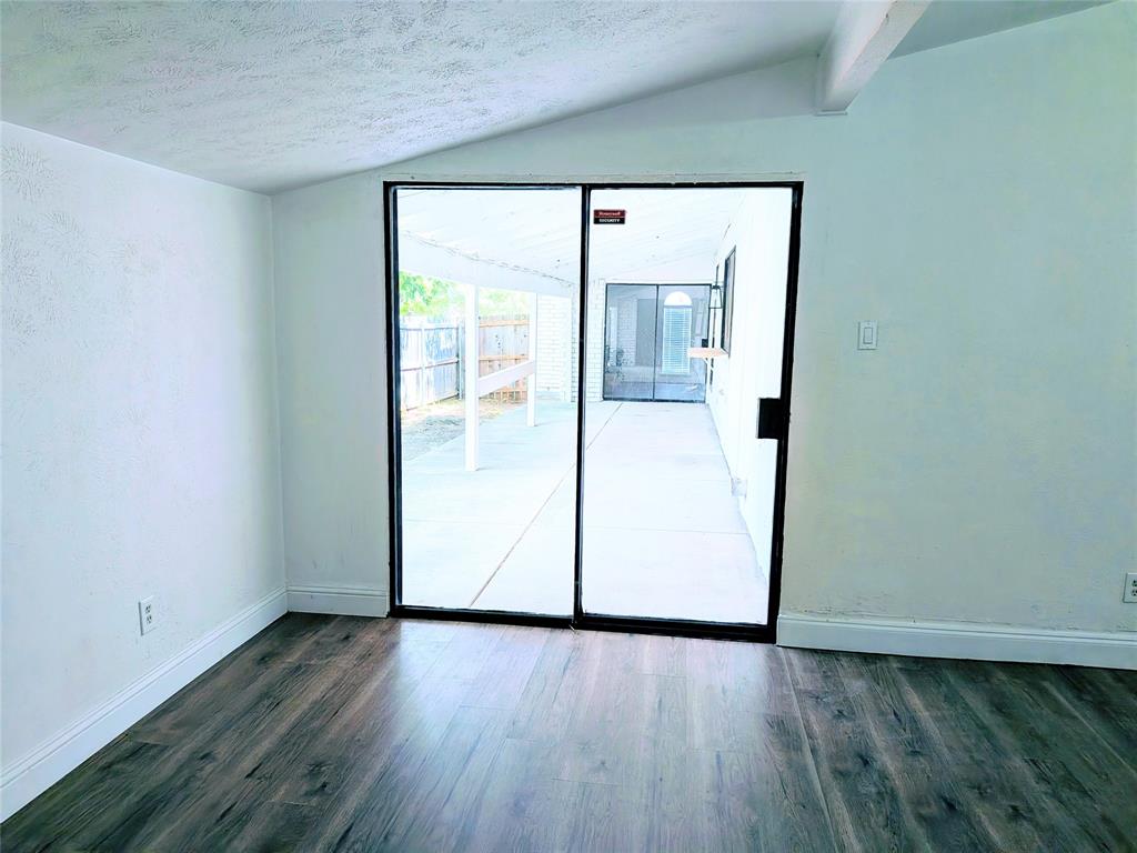 9015 High Plain Lane Property Photo 23