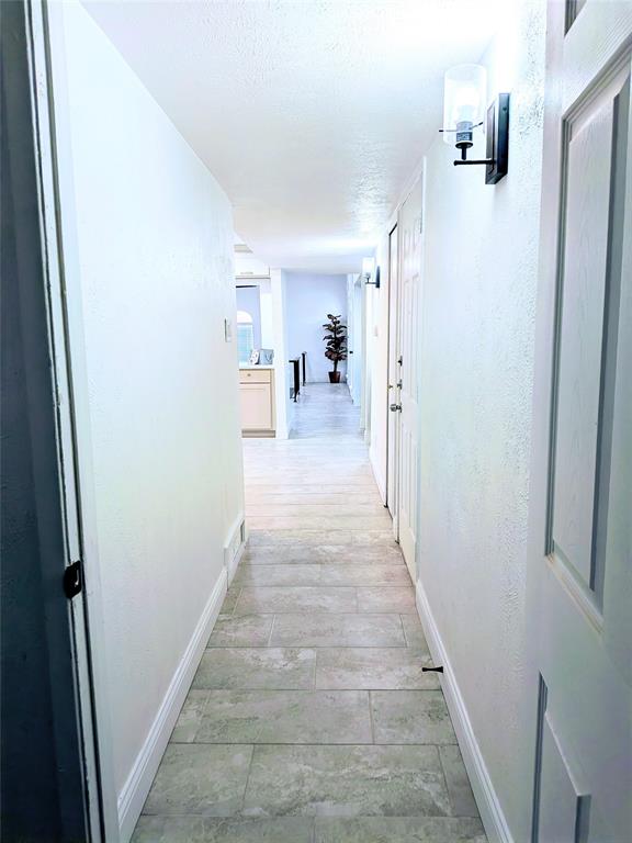 9015 High Plain Lane Property Photo 28