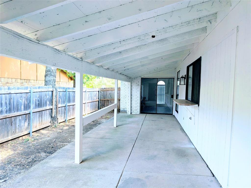 9015 High Plain Lane Property Photo 31