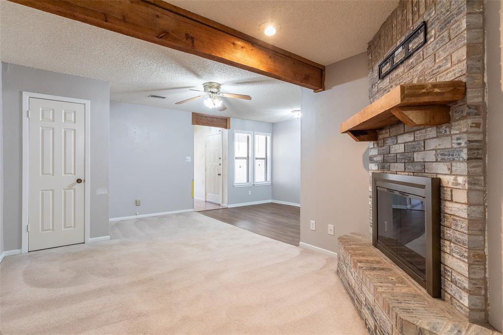 35 Crossroads Drive Property Photo 9
