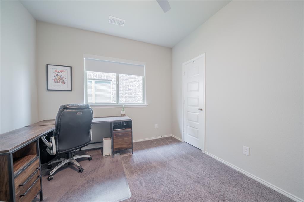 1304 Coyote Ridge Property Photo 6
