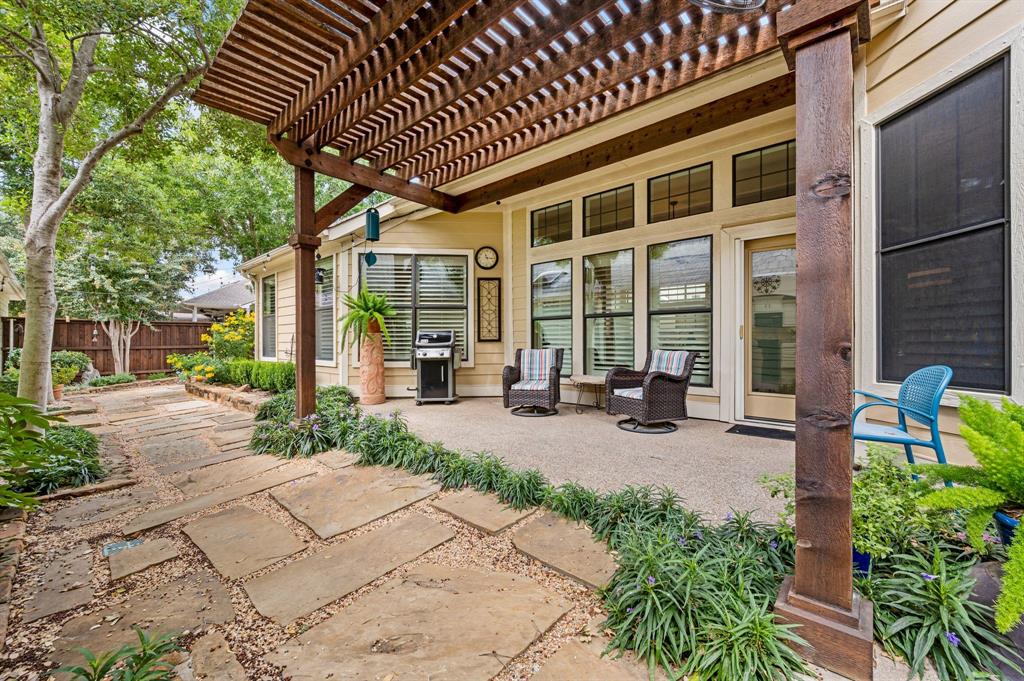 5813 Arbor Road Property Photo 4