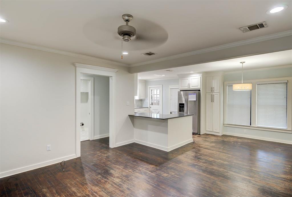136 Pennsylvania Avenue Property Photo 5