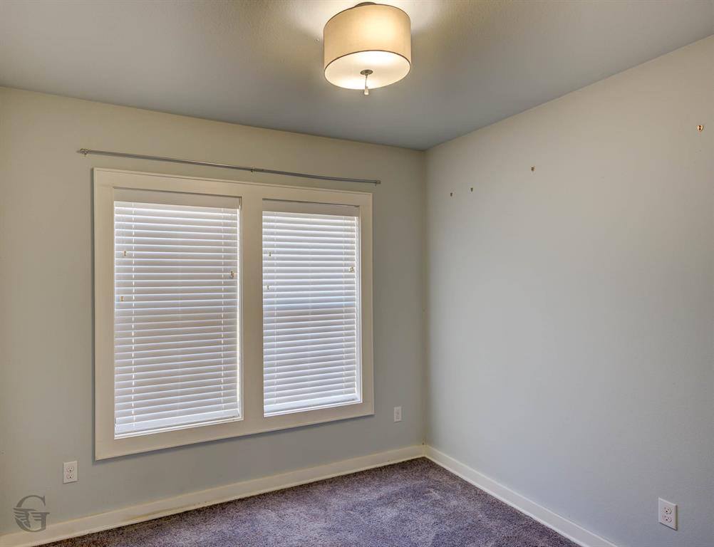 136 Pennsylvania Avenue Property Photo 16