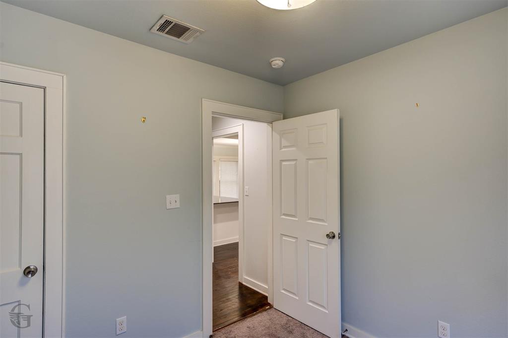 136 Pennsylvania Avenue Property Photo 17