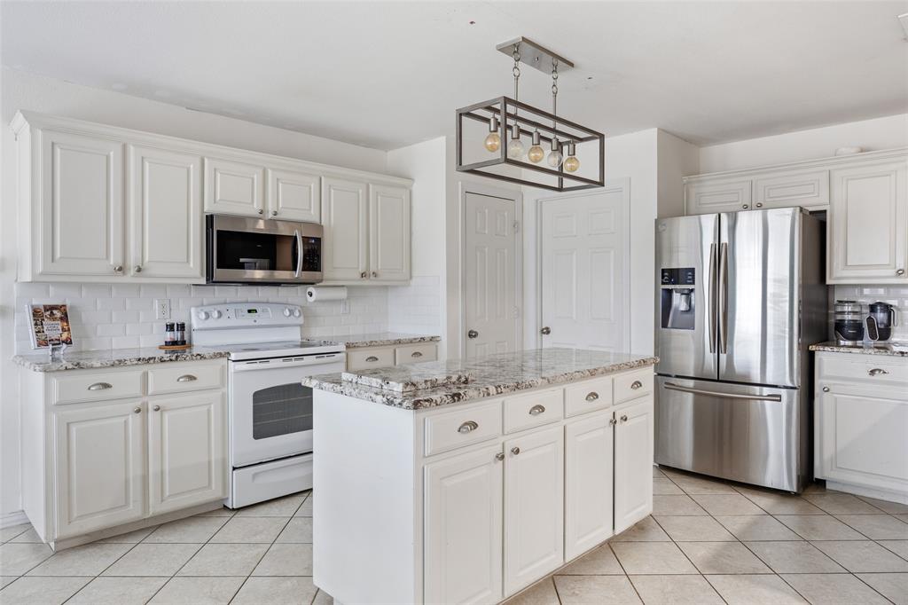 1112 Fawn Meadow Trail Property Photo 11