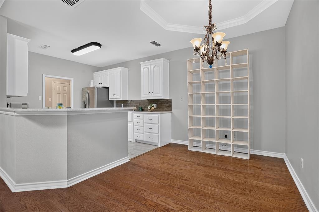 2104 Lakeforest Drive Property Photo 8