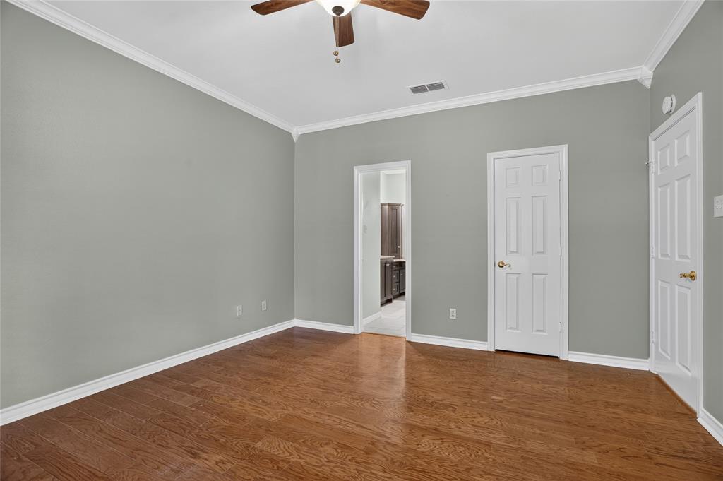 2104 Lakeforest Drive Property Photo 14