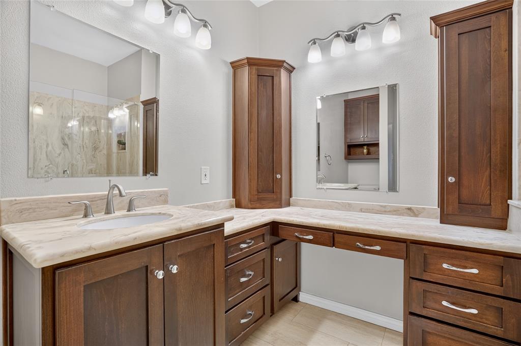 2104 Lakeforest Drive Property Photo 17
