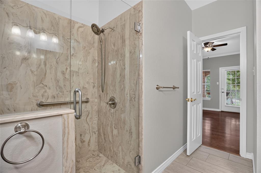 2104 Lakeforest Drive Property Photo 19