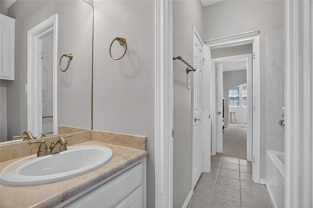 2104 Lakeforest Drive Property Photo 29