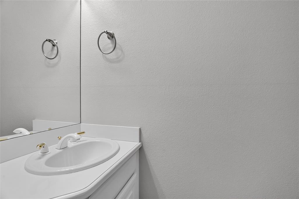 2104 Lakeforest Drive Property Photo 35