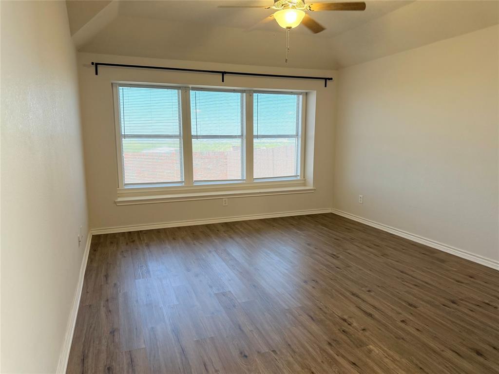 2821 Saddlebred Trail Property Photo 13