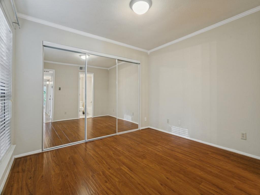 358 W Harwood Road G Property Photo 9