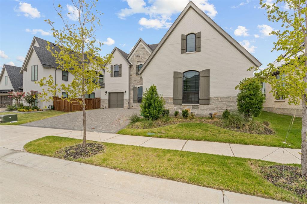 1721 Clem Castle Drive Property Photo 3