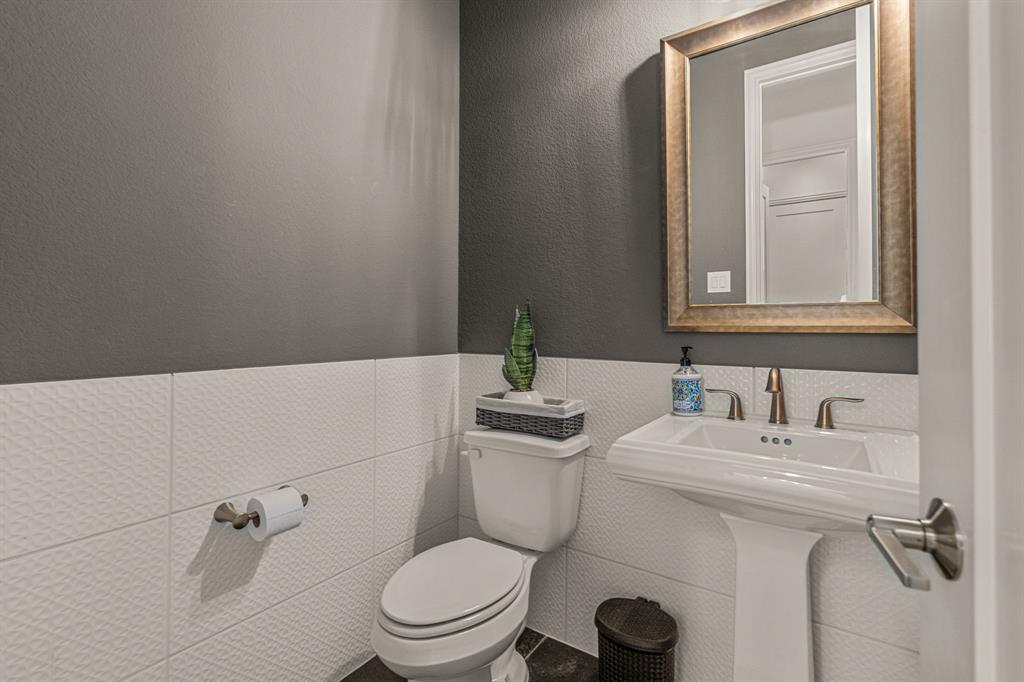 1721 Clem Castle Drive Property Photo 27
