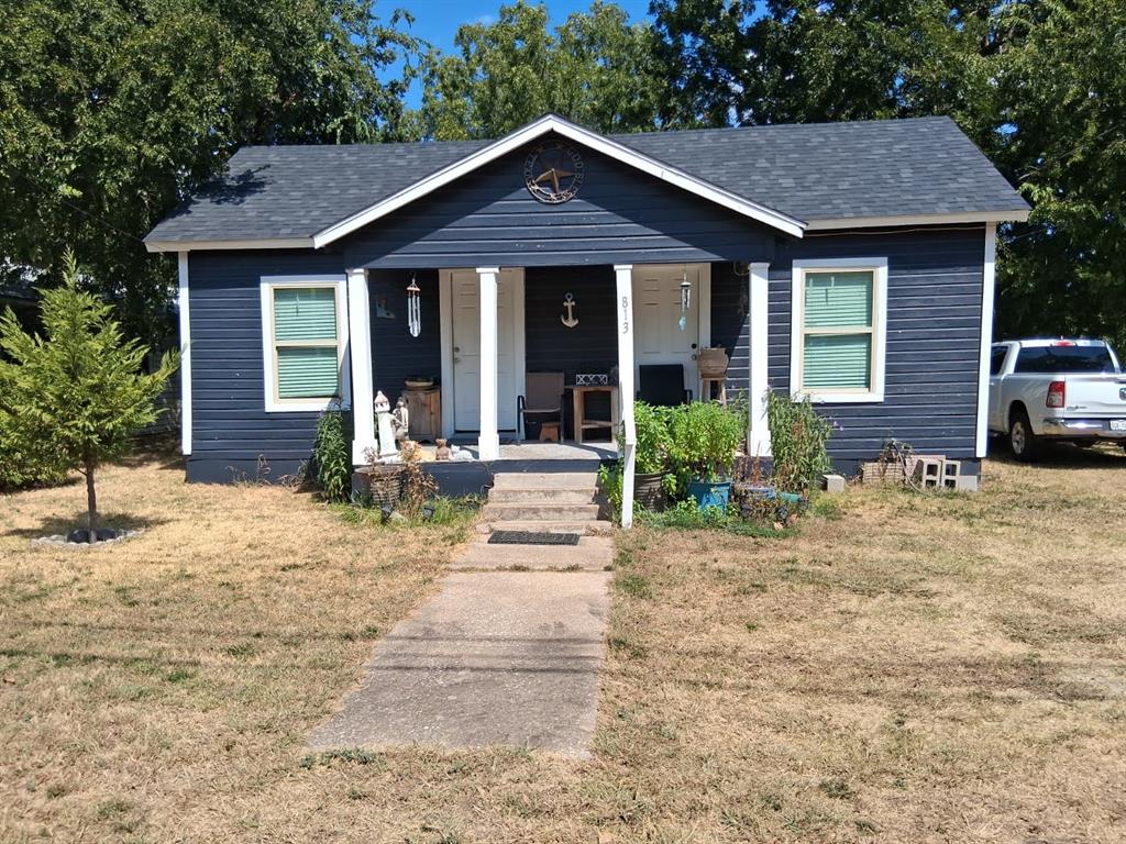 813 N East Street Property Photo 1