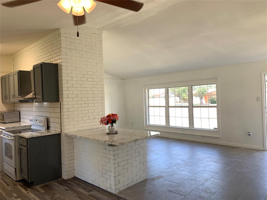 650 Peake Property Photo 6