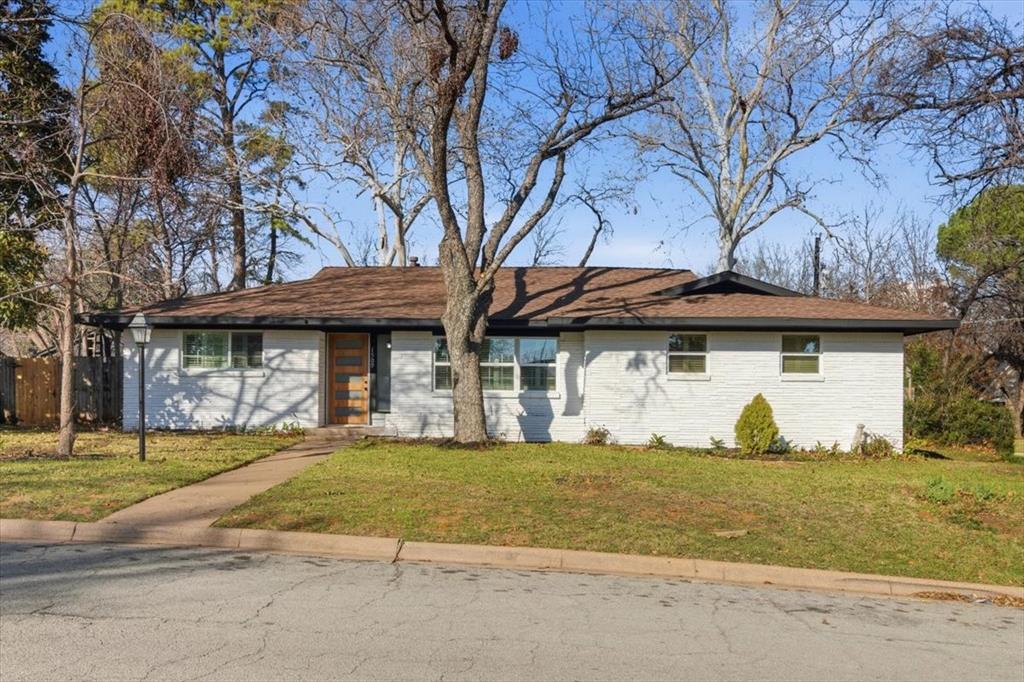 1509 University Drive Property Photo 1