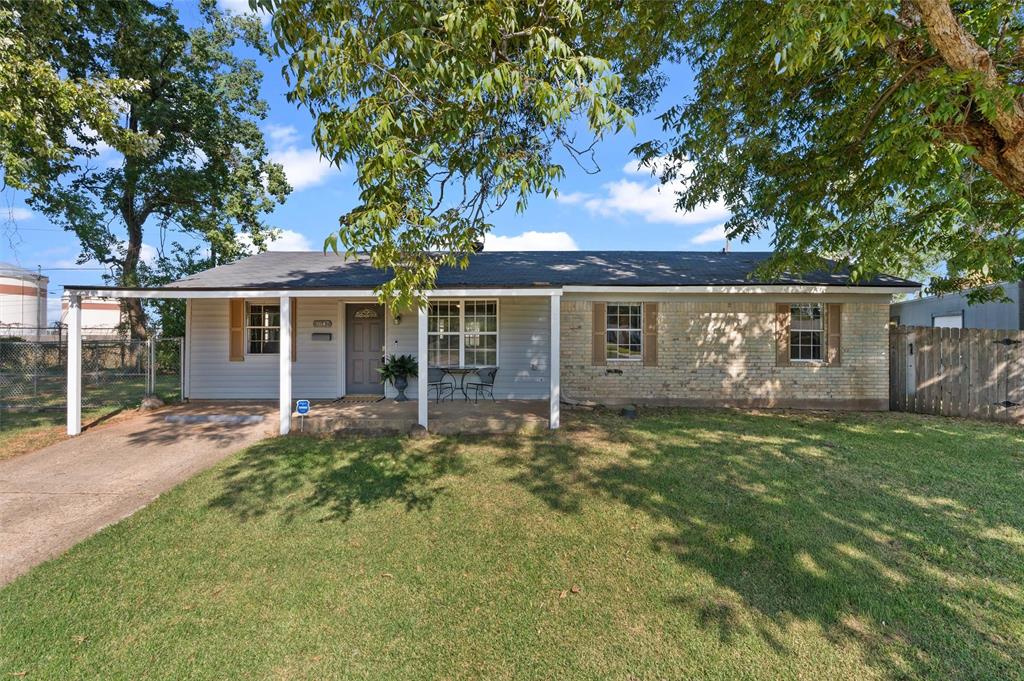 1647 Holiday Boulevard Property Photo 1