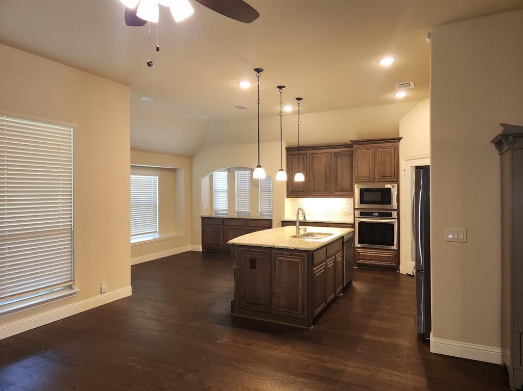 3109 Midnight Moon Drive Property Photo 8