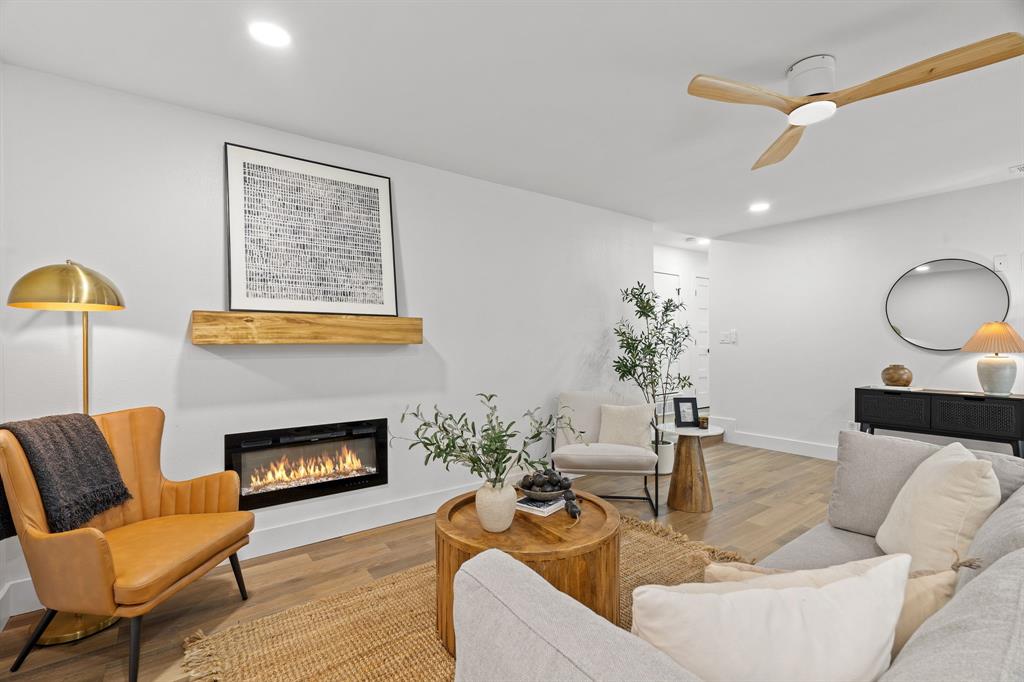 9342 Springwater Drive Property Photo 8