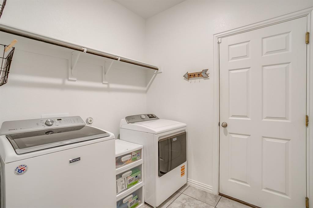 421 Escondido Street Property Photo 32