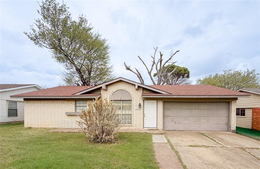 1225 Palisades Drive Property Photo 1
