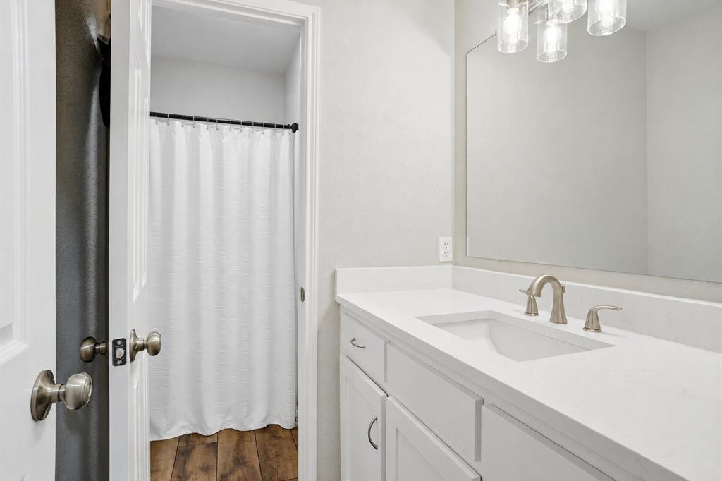 8713 Wagon Trail Property Photo 14