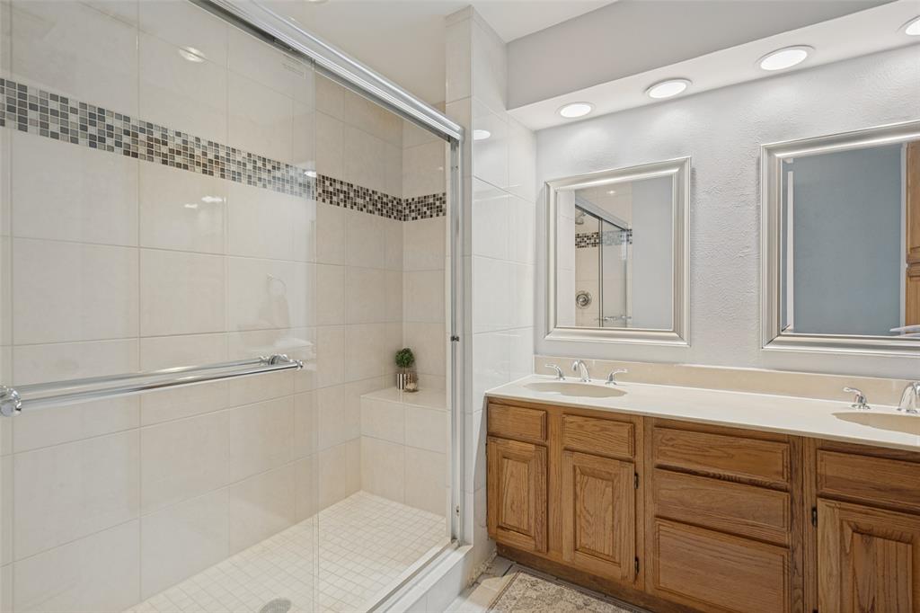 1208 Riverchase Lane 247 Property Photo 9