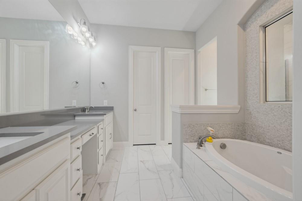 1733 Stepping Stone Trail Property Photo 11