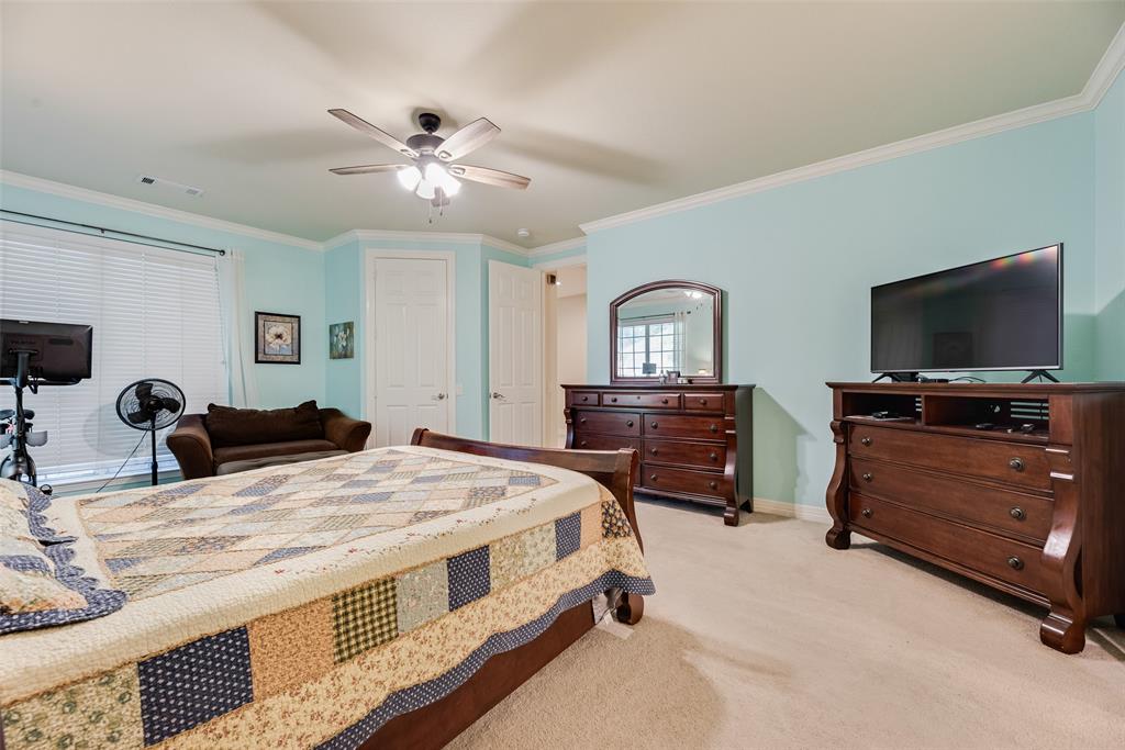 208 Stanford Court Property Photo 16